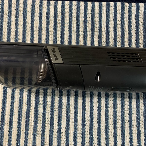 Shark - WV201 WANDVAC Cordless Hand Vac, Lightweight at 1.4 lbs. New without box - Picture 5 of 9